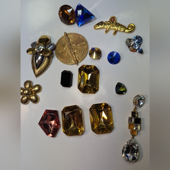 Wendy Gell Lot A jewelry making materials Swarovski and more.